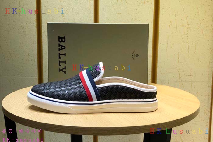 NEW 2018SS �߸� ������ ����Ŀ�� B 57840