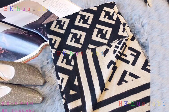NEW 펜디 스카프 신상 FD 999249