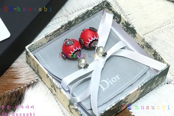 NEW 디올 귀걸이  신상 D 388899