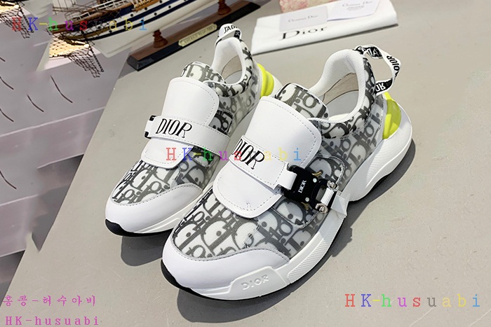 NEW 디올 신발 신상 DR 735526