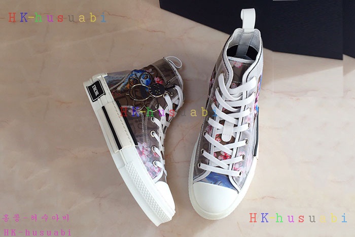 NEW 디올 신발 신상 DR 592407
