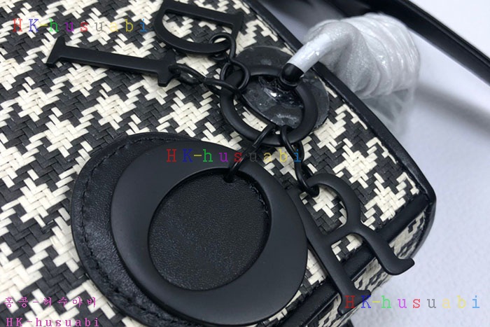 ★미러급★ 디올 레이디백 DR 565001