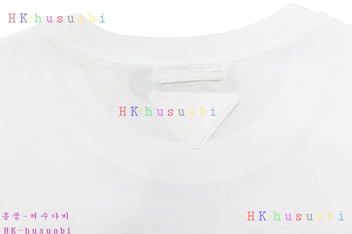 NEW 프라다 반팔티 신상 P 4417250