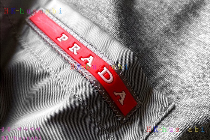 NEW 프라다 반팔티 신상 P 1277470