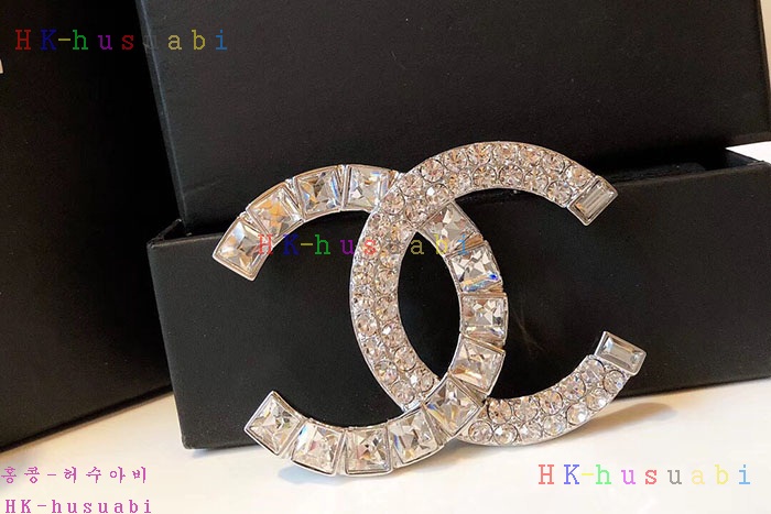 NEW 샤넬 브로치 신상 C 557325