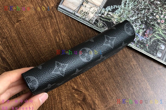NEW 루이비통 우디 안경케이스 GI0296