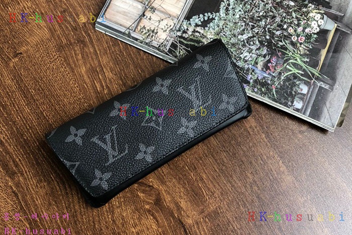 NEW 루이비통 우디 안경케이스 GI0296