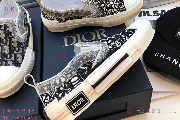 NEW 디올 남여공용 신발 DR 421110