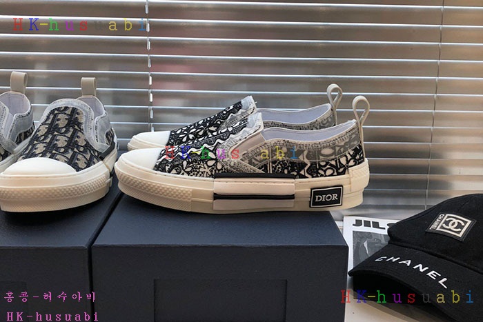 NEW 디올 남여공용 신발 DR 421110