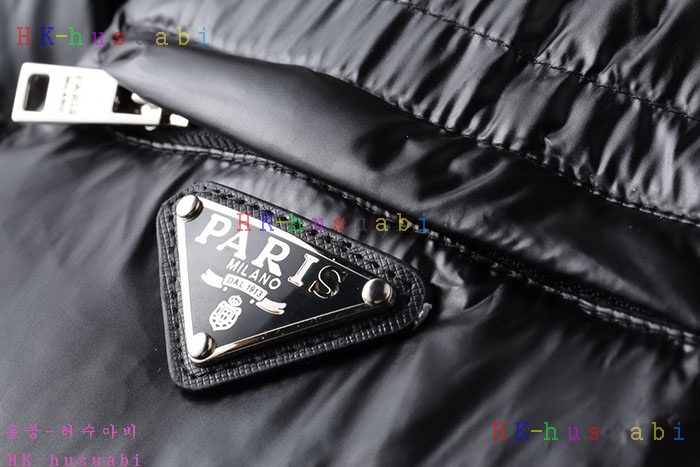NEW 프라다 패딩 신상 P 927557