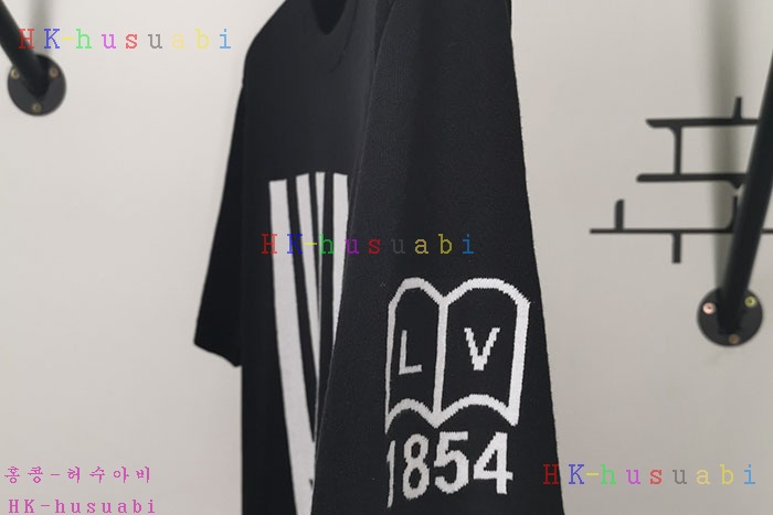 NEW 루이비통 반팔티 신상 LV 742433