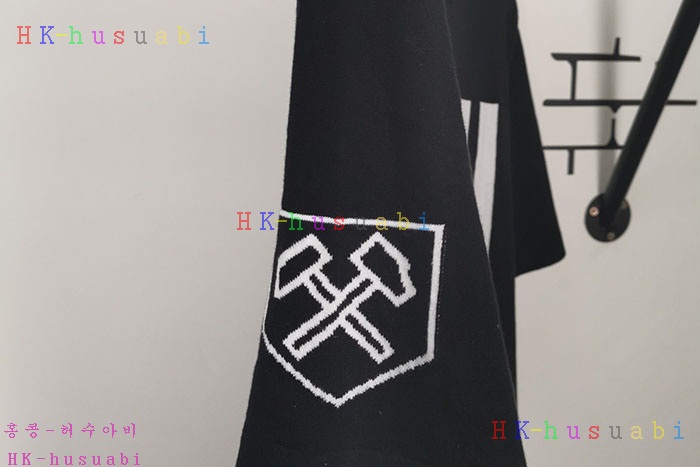 NEW 루이비통 반팔티 신상 LV 742433