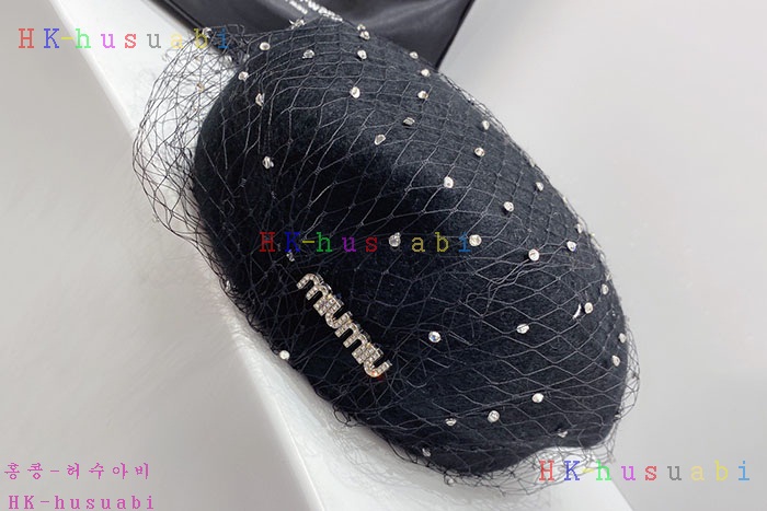 NEW 미우미우 모자 신상 MU 572890