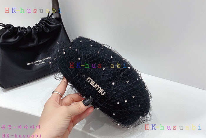 NEW 미우미우 모자 신상 MU 572890
