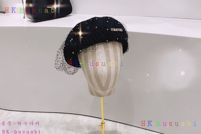 NEW 미우미우 모자 신상 MU 572890