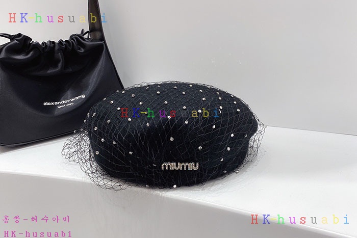 NEW 미우미우 모자 신상 MU 572890