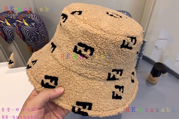 NEW 펜디 모자 신상 FD 7544427