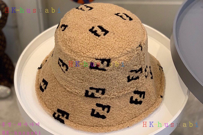 NEW 펜디 모자 신상 FD 7544427