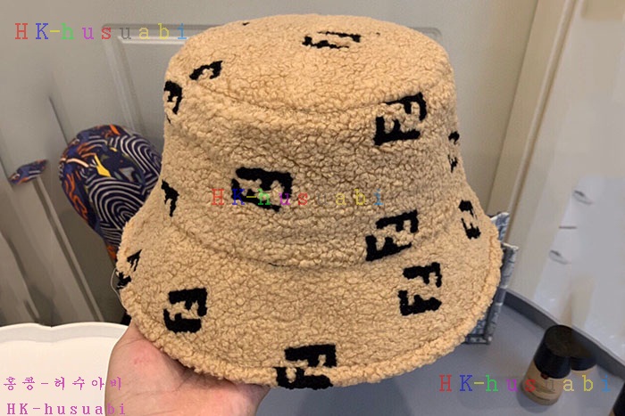 NEW 펜디 모자 신상 FD 7544427
