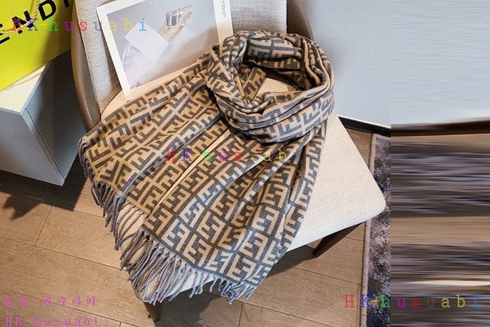 NEW 펜디 머플러 신상 FD 22431
