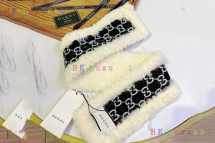 NEW 구찌 머플러 신상 GU 2436701