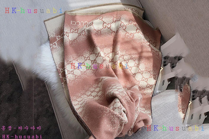 NEW 구찌 머플러 신상 GU 2436726