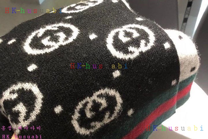 NEW 구찌 머플러 신상 GU 2436744