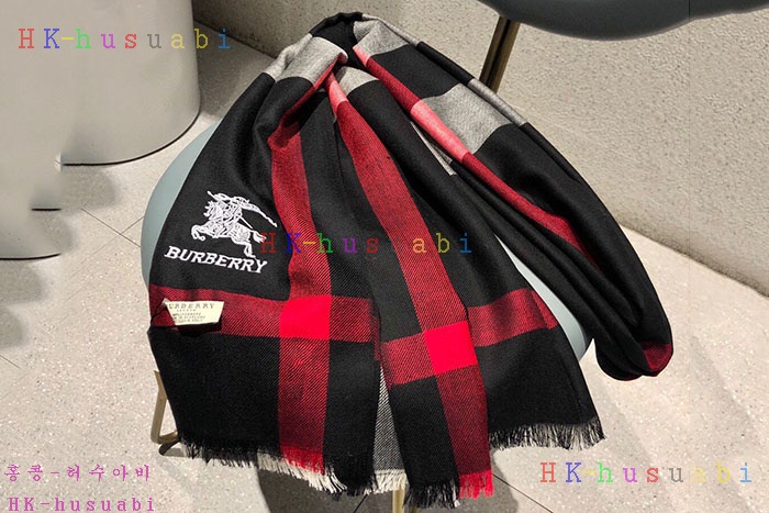 NEW 버버리 머플러 신상 BB 573358