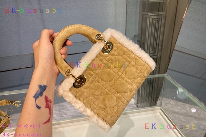 ★미러급★ 디올 시어링  레이디백 DR 428801