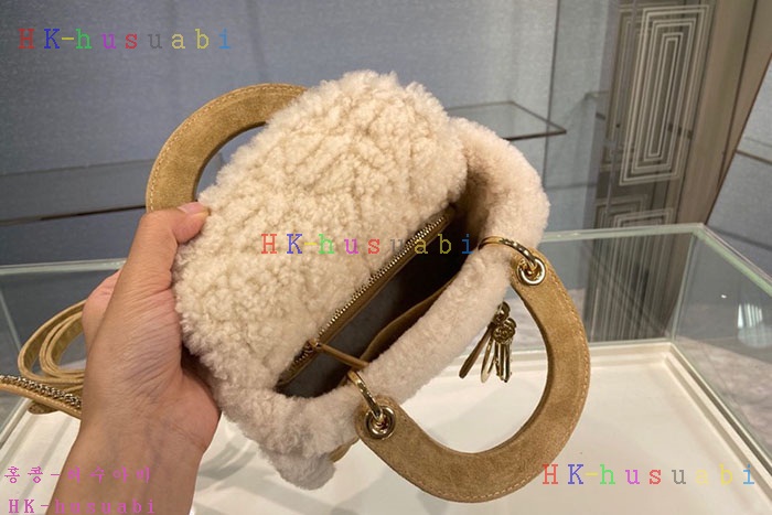 ★미러급★ 디올 시어링  레이디백 DR 428801