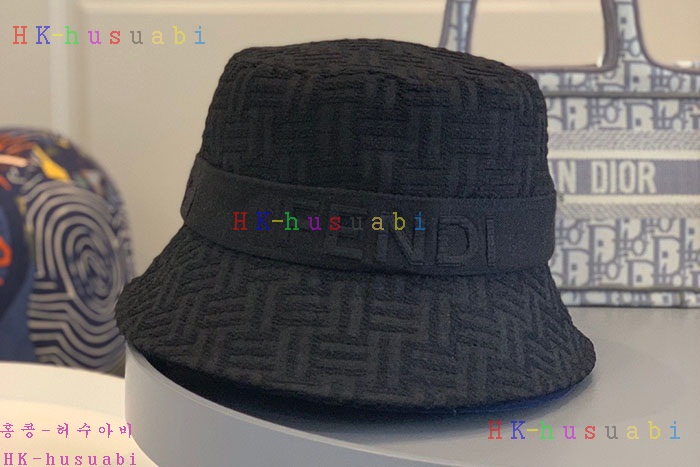 NEW 펜디 모자 신상 F 528222