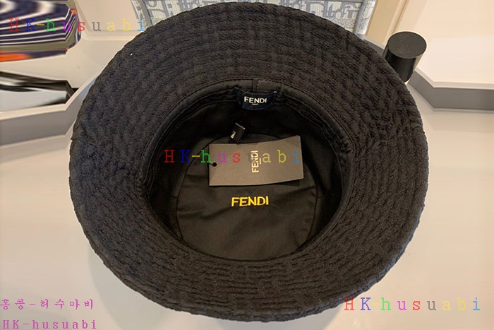 NEW 펜디 모자 신상 F 528222