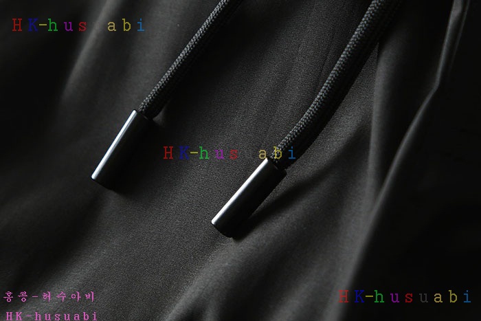 NEW 몽클레어 반바지 M 635520
