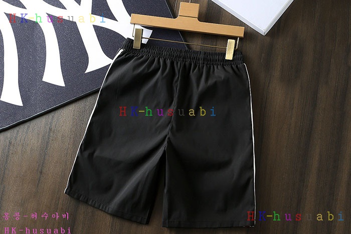 NEW 몽클레어 반바지 M 635520