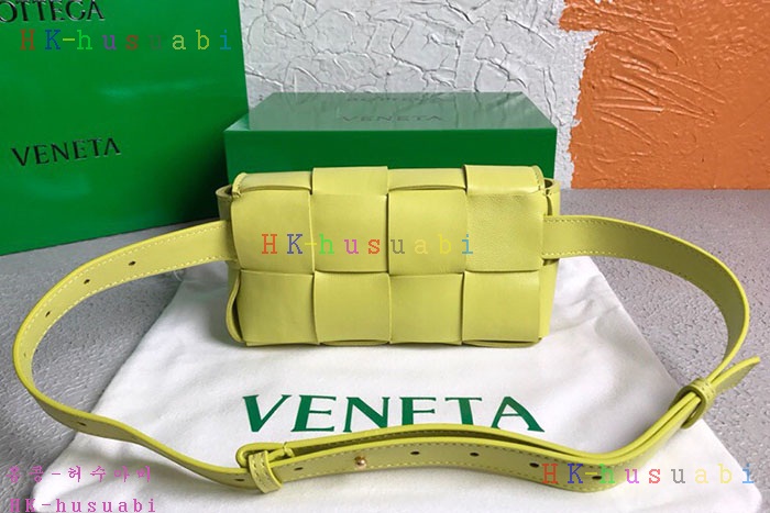 ★미러급★보테가베네타 카세트 벨트백 BV 5542824