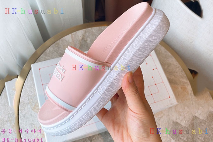 NEW 알렉산더맥퀸 슬리퍼 신상 MQ 285505