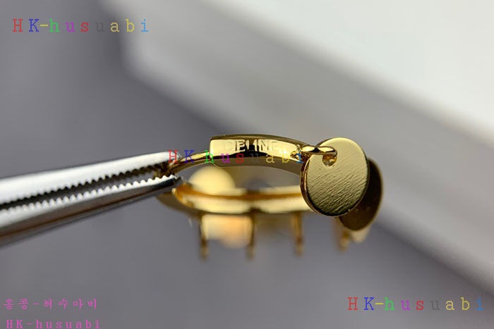 NEW 셀린느 귀걸이 신상 C 5528223