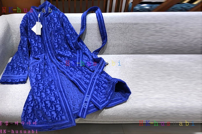 NEW 디올 가운 신상 DR 5288512