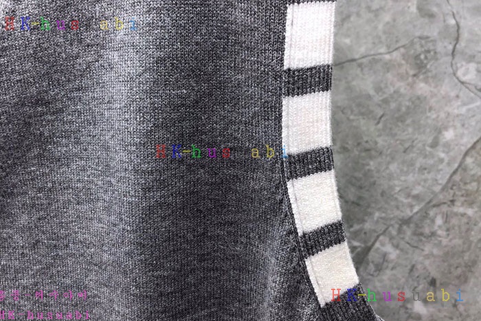 NEW 톰브라운 조끼 신상 TB 4225185