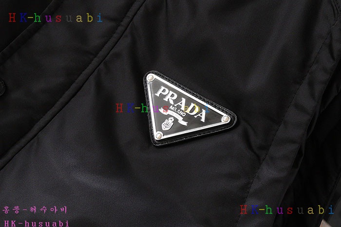 NEW 프라다 패딩조끼 신상 P 44789112
