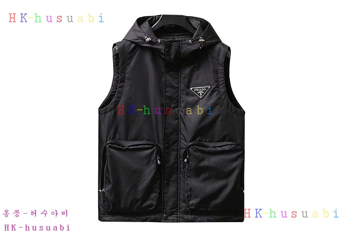 NEW 프라다 패딩조끼 신상 P 44789112