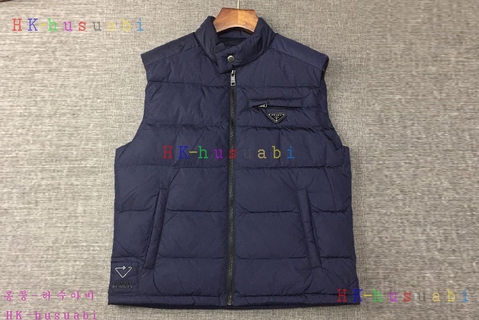 NEW 프라다 패딩조끼 신상 P 4478852
