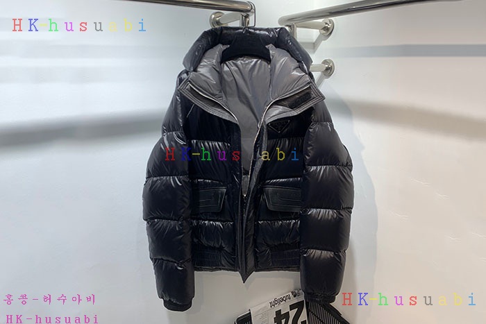 NEW 프라다 패딩 신상 P 992435
