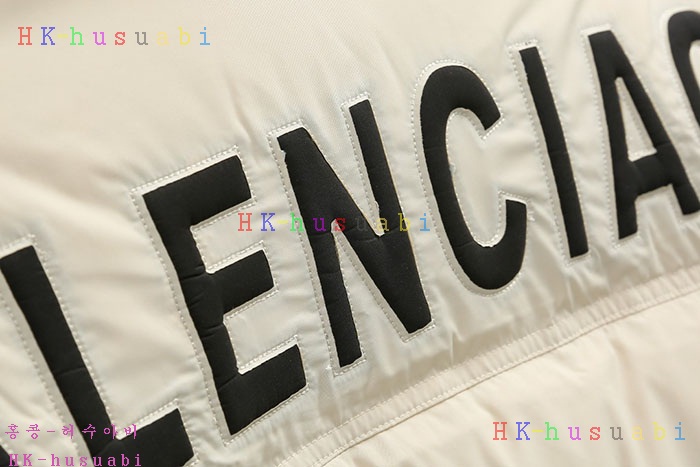 NEW 발렌시아가 패딩 신상 B 662542