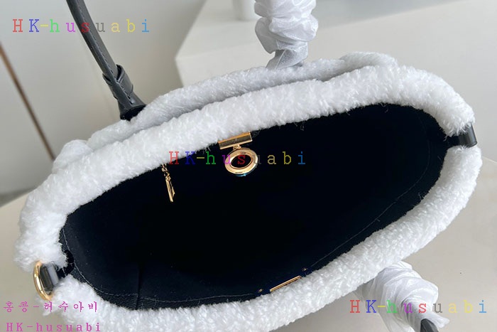 ★미러급★루이비통 온 마이 사이드  M58908 (사이즈선택)