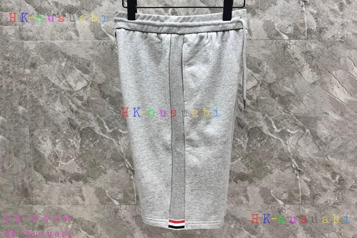 NEW 톰브라운 반바지 신상 TB 1352600