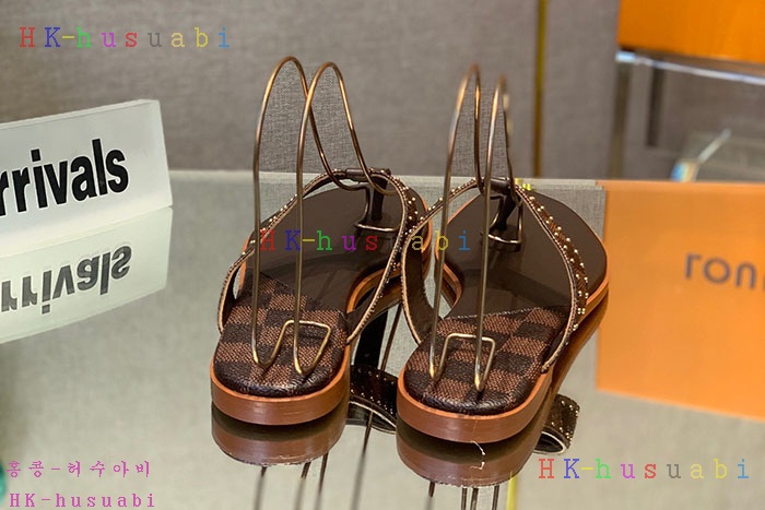NEW 루이비통 샌들 신상 LV 800504