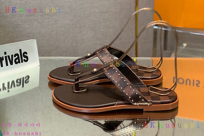 NEW 루이비통 샌들 신상 LV 800504