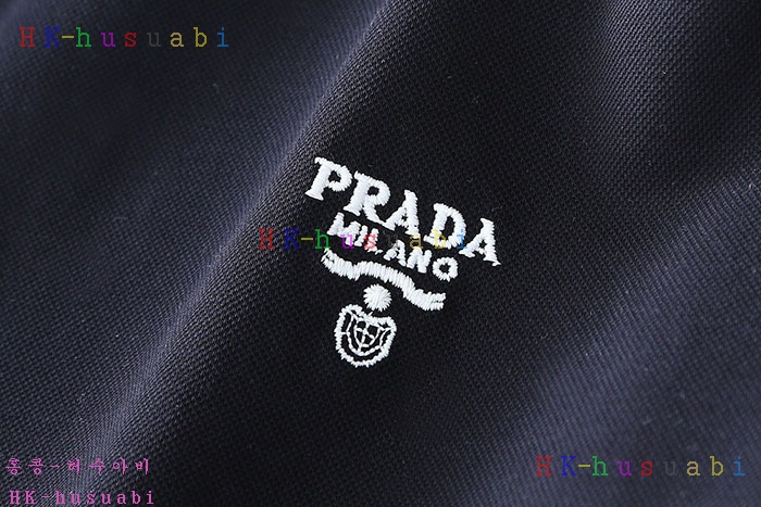NEW 프라다 반팔티 신상 P 557243