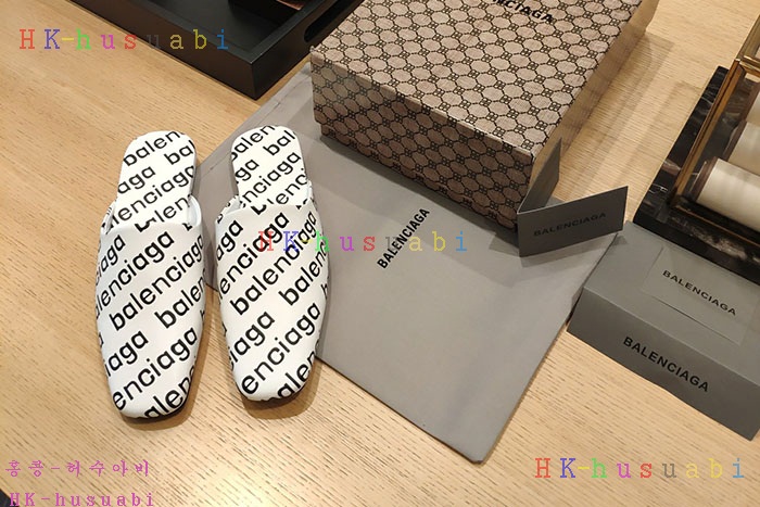 NEW 발렌시아가 신발 신상 B 995331